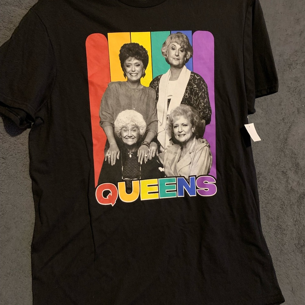 🌸 Golden Girls (Queens) Black Unisex Black T-Shirt. Size large